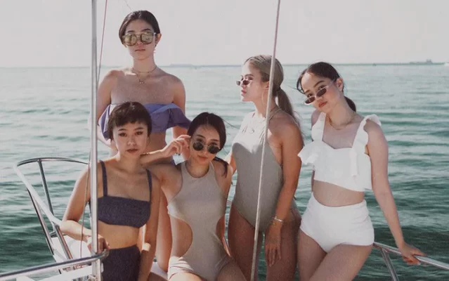 Bikini 1 mảnh (Monokini) là gì