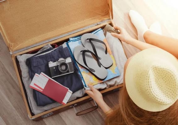 Mỹ phẩm và đồ dùng bảo vệ da không thể quên